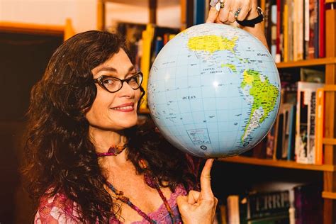 7 Formas de mudar o mundo sem sair de casa — Histórias que mudam o ...