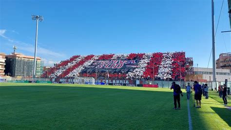 Reggina Cosenza Tutto Lo Spettacolo Della Coreografia Della Curva Sud