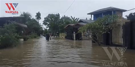 Ratusan Rumah Di Kota Tebing Tinggi Terendam Banjir Waspadanews Tv