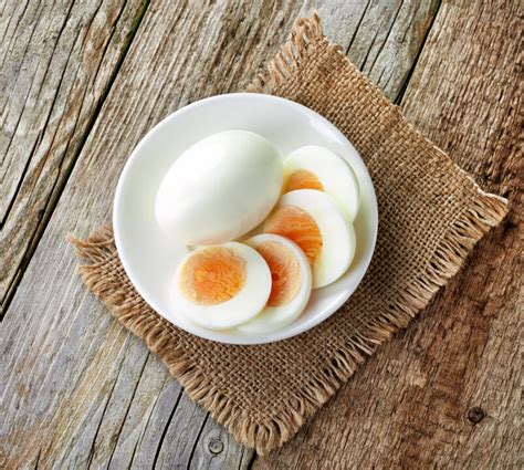 How Many Calories Are In An Egg Egg Nutritional Facts Smash Negativity