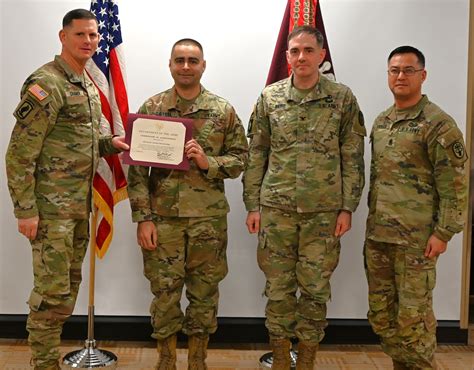 Crdamc Doctor Receives 9a Proficiency Designator Award From Army