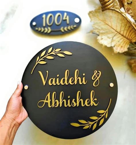 Homeindeed Ceramics Name Plate For Home Entrance Round Shape Gold And