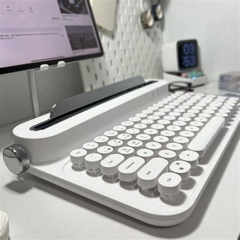 Yunzii Actto B305 Wireless Typewriter Keyboard Retro Bluetooth