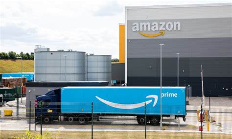 Amazon Resurrects In House Shipping Service After Covid Hiatus