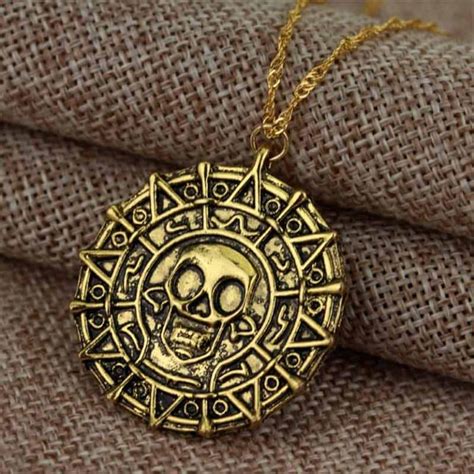 Collier M Daillon De Pirates Des Cara Bes