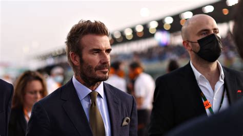 David Beckham Encara Horas De Fila Para Funeral Da Rainha Elizabeth Ii