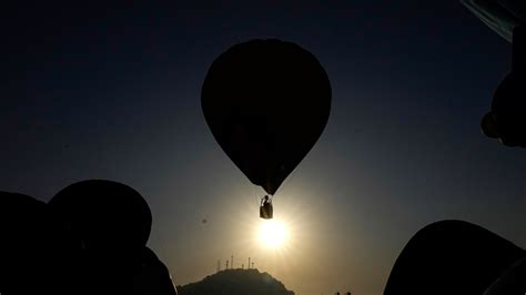 Four People Dead One Critically Injured After Hot Air Balloon Crashes