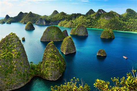 Pesona Raja Ampat Wisata Bahari Dunia Kumparan