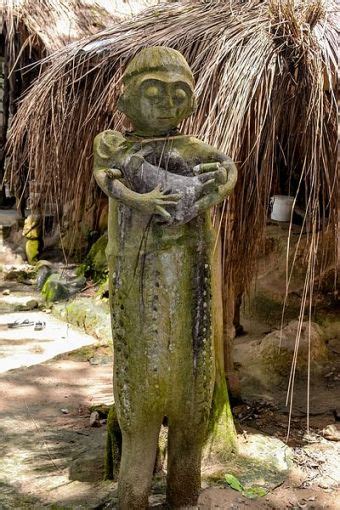 Osun The Yoruba Orisha Of Water Fertility And Love