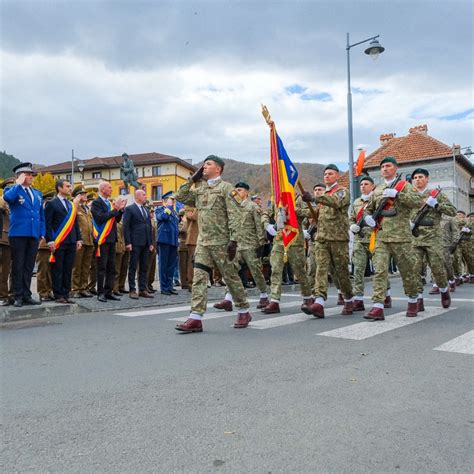 Bra Ov Ziua Armatei Rom Niei S Rb Torit La Statuia Eroului