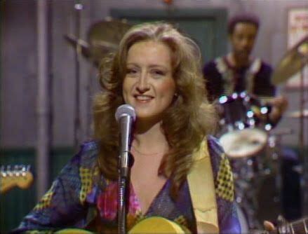 Bonnie Raitt, 1970s Fav Celebs, Celebrities, Bonnie Raitt, Hair Wrap ...