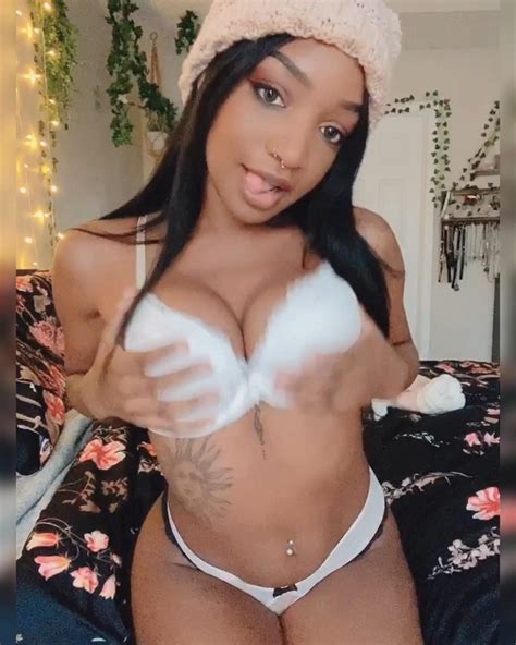 Kayyybear Thong Twerk Pussy Slip Onlyfans Video Leaked Influencers