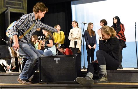 Uczniowie Z I Lo Poka Charytatywny Musical W Lubuskim Teatrze