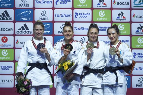 Paris Grand Slam Blandine Pont Et Priscilla Gneto En Or France Judo