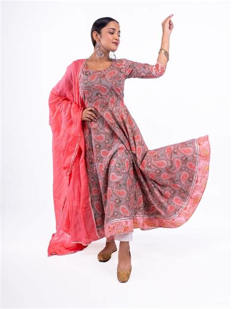 Buy Desi Weaves Kurta Set With Dupatta Online At Best Prices In India