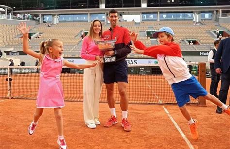 Conheça Jelena a mulher que está sempre ao lado Novak Djokovic o