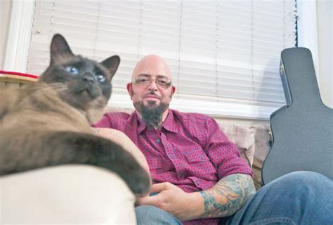 Cat behaviorist heading to Oregon after attack - The Dispatch