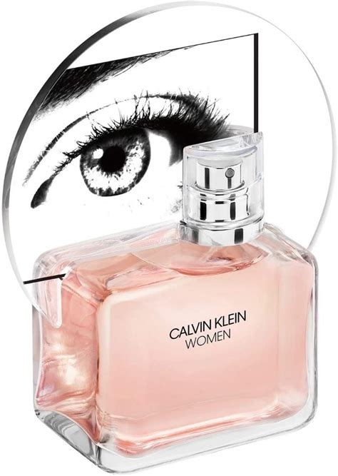 Estos son los perfumes de Calvin Klein que toda mujer moderna debería