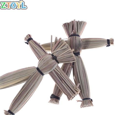 Novelty 2pcs Mysterious Straw Voodoo Dolls Spooky Magic Stage Comedy