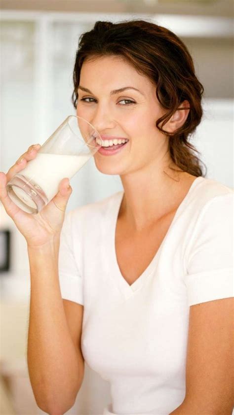 Top 5 Health Benefits Of Drinking Warm Milk At Night