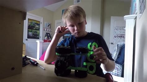 Taking Apart Broken Rc Car Youtube