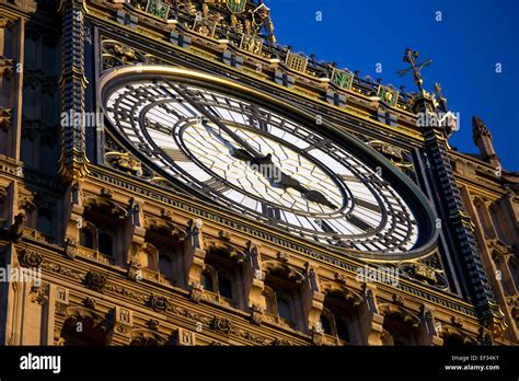 Uhrgesichtsturm Fotos Und Bildmaterial In Hoher Aufl Sung Alamy