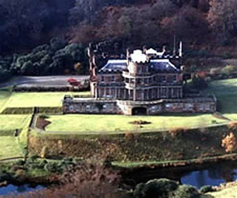 Clan Johnstone, their Castle and information. | Clan castle, Johnstone, Scotland history