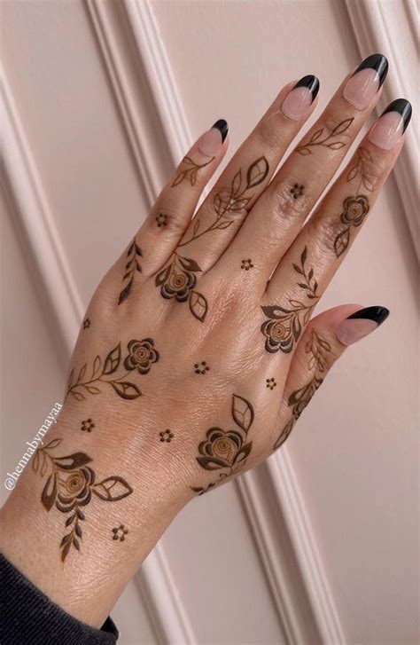 35 Beautiful Henna Design Ideas Dainty Floral Henna