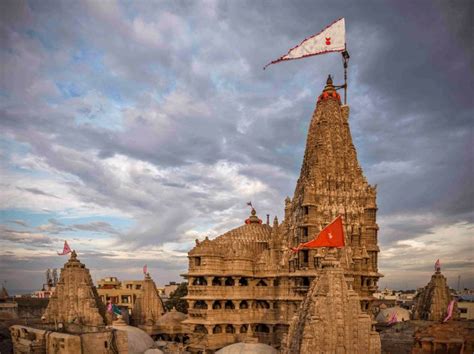 Dwarkadhish Temple History | Temple photography, Temple, Dwarikadhish ...