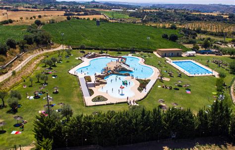 Actividades Deportivas En La Piscina Al Aire Libre Que Abrir El De