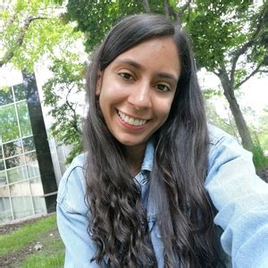 Natalia Cali Soy estudiante de derecho y doy clase en ámbitos