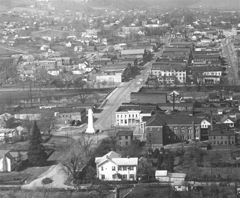 Looking back at downtown Elizabethton - www.elizabethton.com | www ...