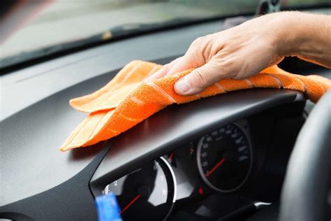 Astuces Pour Bien Nettoyer Lint Rieur De Sa Voiture