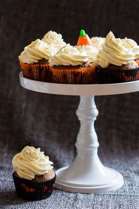 Halloween pumpkin cupcakes | Simone's Kitchen