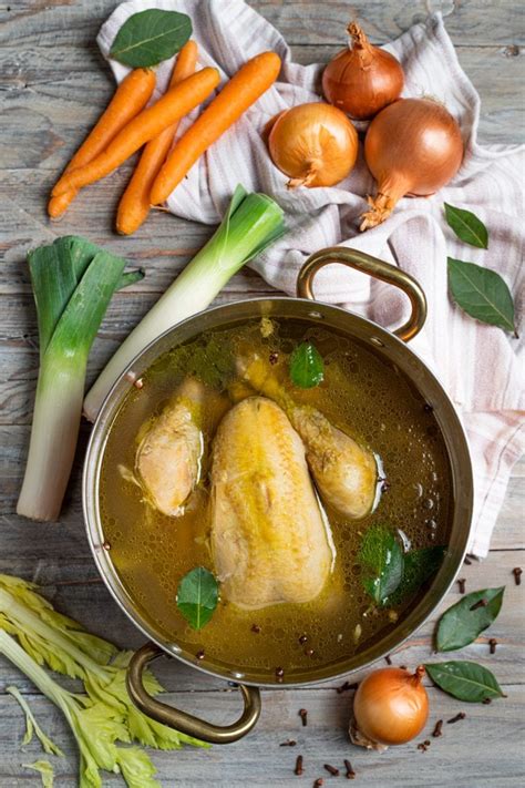 Brodo Di Pollo La Ricetta Tradizionale Del Miglior Brodo Di Pollo