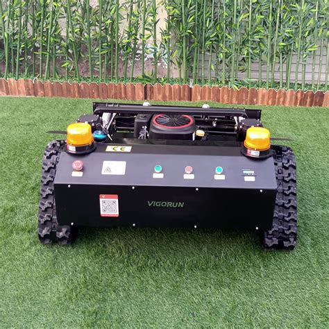 Crawler Remote Controlled Brush Mower Vtlm800 With Snow Blade Vigorun Remote Mower Remote