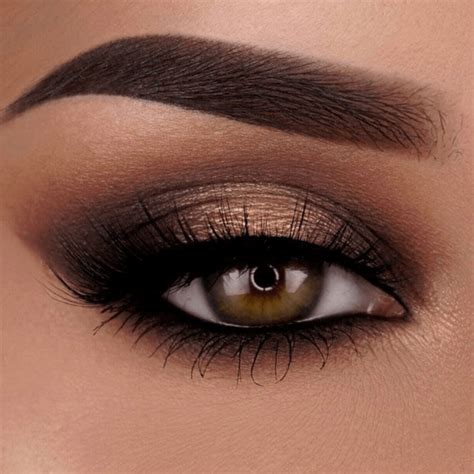 60+ Hottest Smokey Eye Makeup Looks in 2021 | Pouted.com