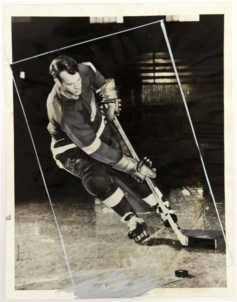 Lot Detail - 1956 Gordie Howe Detroit Red Wings 7" x 9" Original Photo ...