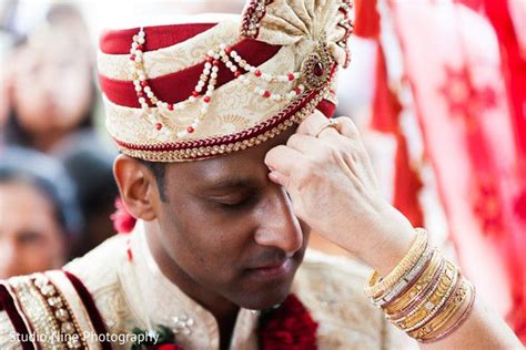 Indian Groom S Milni Ceremony Maharaniweddings Gallery