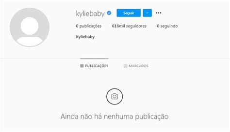 Kylie Jenner Compartilha Foto Fofa Da Filha Para Anunciar Linha De