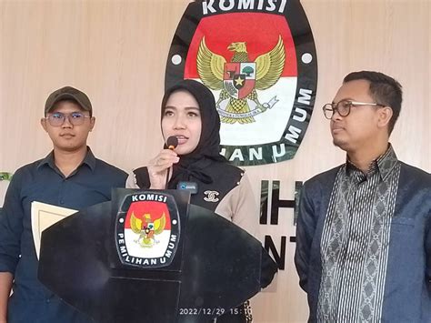 Maju DPD RI Dr Hj Erni Daryanti Bertekad Wujudkan Kesejahteraan