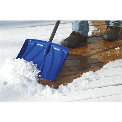 Suncast Suncast SN1000 18-in Snow Shovel, Navy in the Snow Shovels ...