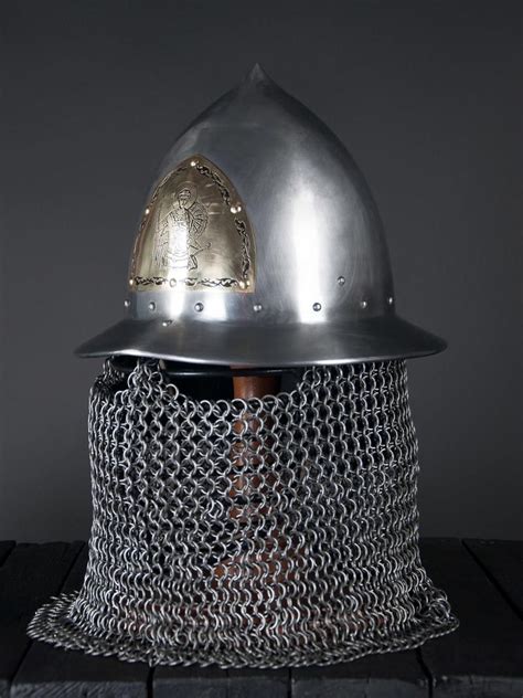 Helmet Lui Medieval Helmets Medieval Armor Bar Grill