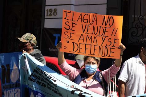 Asamblea Social Del Agua Se Manifiesta Afuera Del Congreso De Puebla