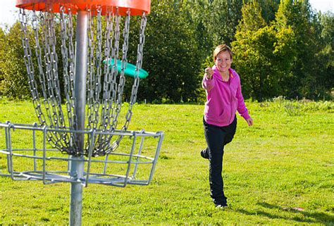 1 100 Disc Golf Photos Taleaux Et Images Libre De Droits Istock