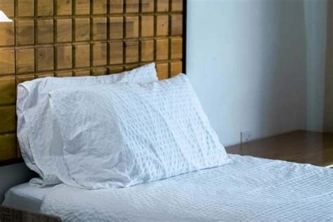 How To Hump A Pillow Sexually As A Girl Boy Methods With Images Sex Toy For Beginners