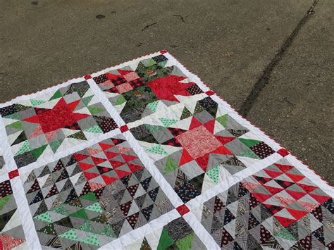 Quick And Easy Christmas Quilt Quilting And Binding Weallsew