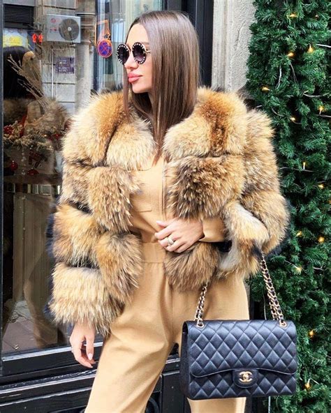 2020 Fashion Raccoon Fur Coat Women Winter Overcoats Luxury High Quality Genuine Full Pelt