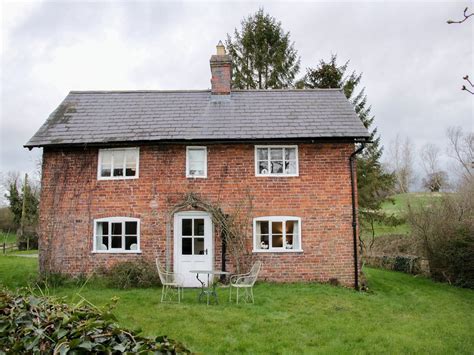 Wolvesacre Mill Cottage Whitchurch Has Parking And Central Heating