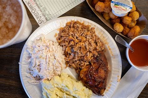 15 Fantastic Restaurants in Lexington NC (Barbecue + More!)